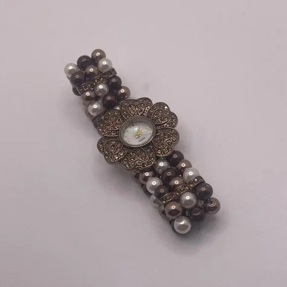 Working Nolan Miller Faux Pearl / Rhinestone Stretch Band Flower Women’s Watch Working Nolan Miller Faux Pearl / Rhinestone Stretch Band  main image 2